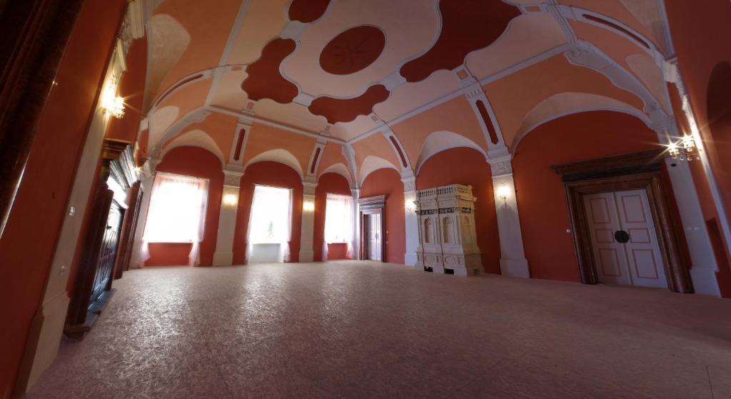 Hotel Zamek Miedzylesie Esterno foto