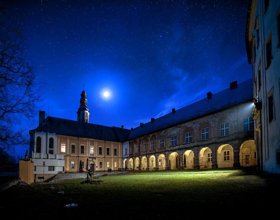 Hotel Zamek Miedzylesie Esterno foto